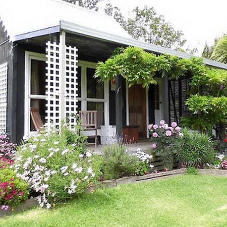 Warm Earth Cottages Aongatete Ngoại thất bức ảnh