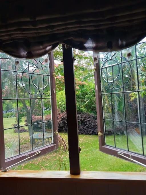 Warm Earth Cottages Aongatete Ngoại thất bức ảnh